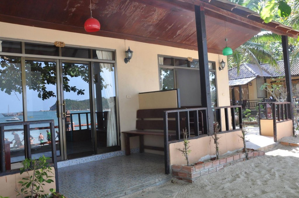 Фото отеля 2