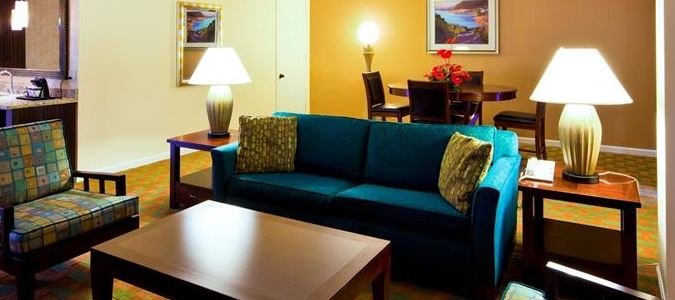 Фото C. Baldwin, Curio Collection by Hilton