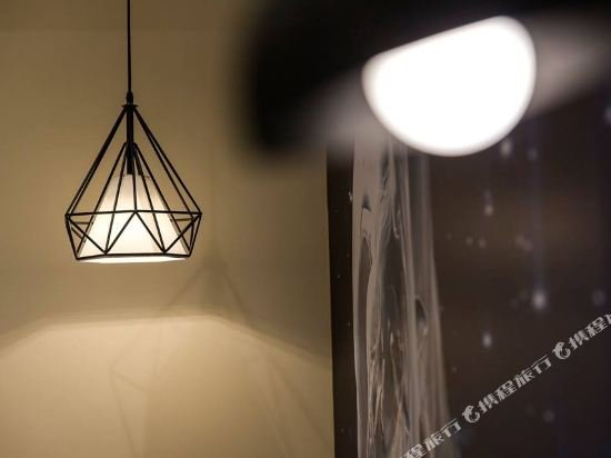 Фото The Young Hotel