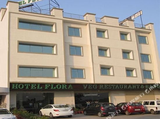 Фото Hotel Flora Haridwar