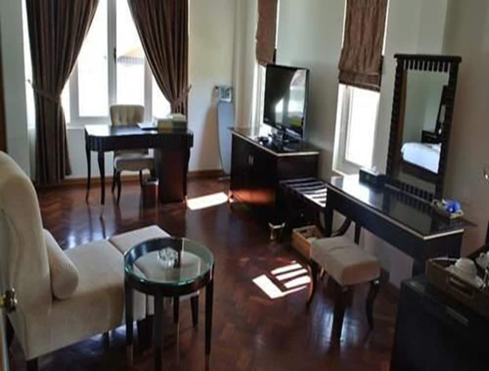 Фото Myat Thinzar Hotel