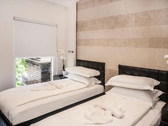 Фото NOX Golders Green