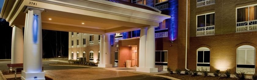 Фото Holiday Inn Express Hotel & Suites Raleigh Sw Nc State, an Ihg Hotel