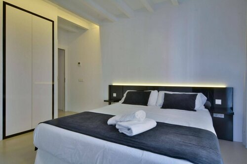 Гостиница Lonja Suites Apartments в Пальме