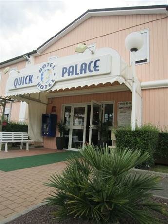 Гостиница Quick Palace Nantes La Beaujoire в Нанте