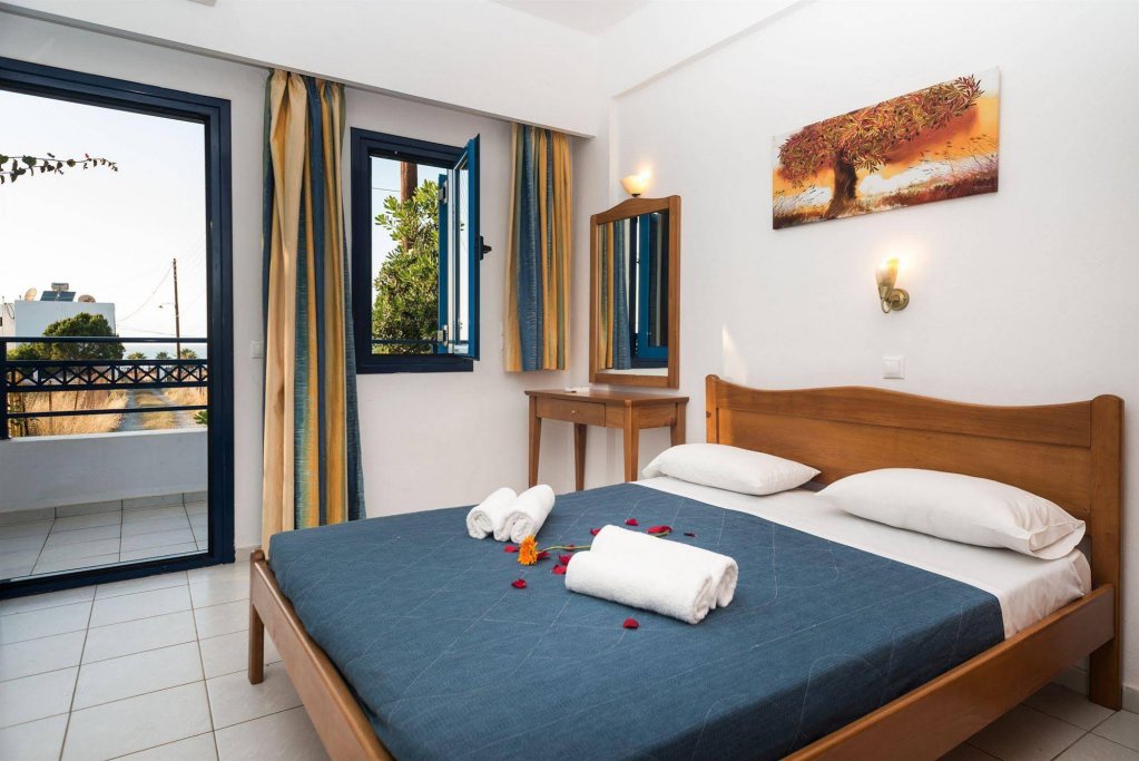 Фото Paralos Venus Suites - Adults Only