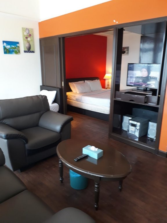 Фото Cool Service Suites at Times Square