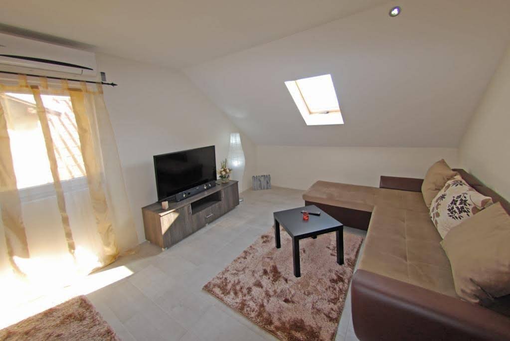 Фото Franstal Apartments