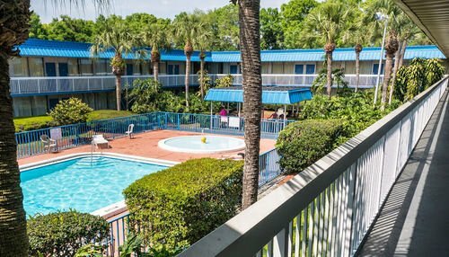 Гостиница Vista Inn & Suites Tampa