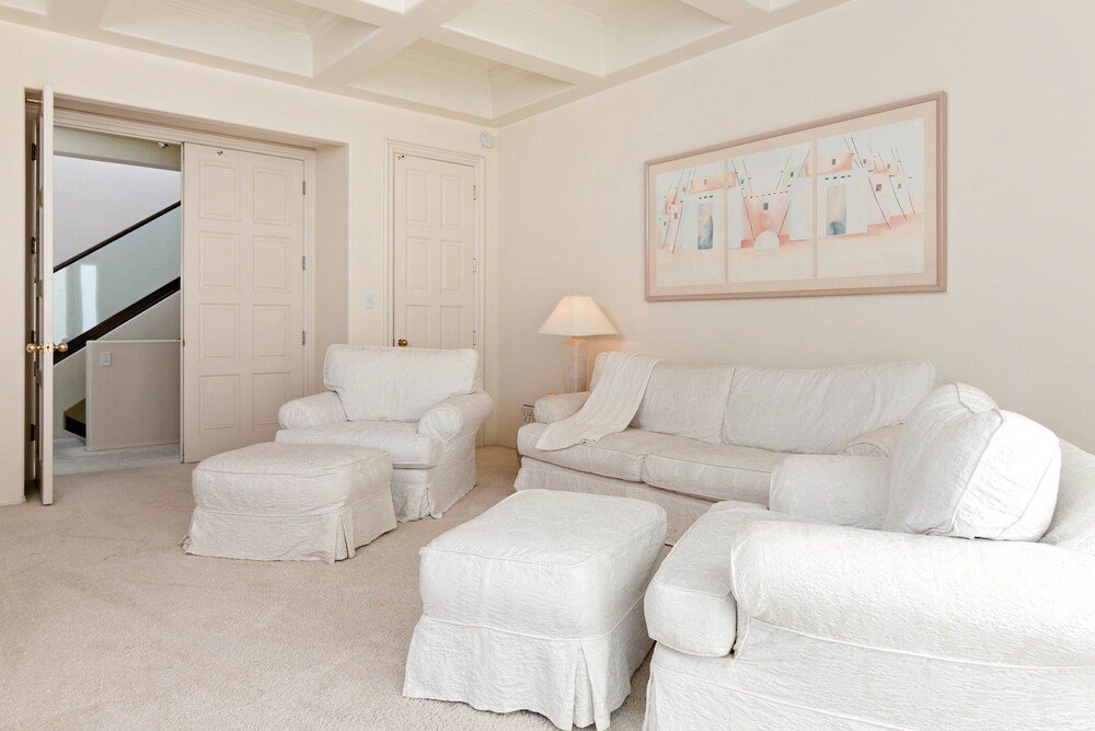 Фото New Listing! Beachfront Dream W Private Balcony 2 Bedroom Home