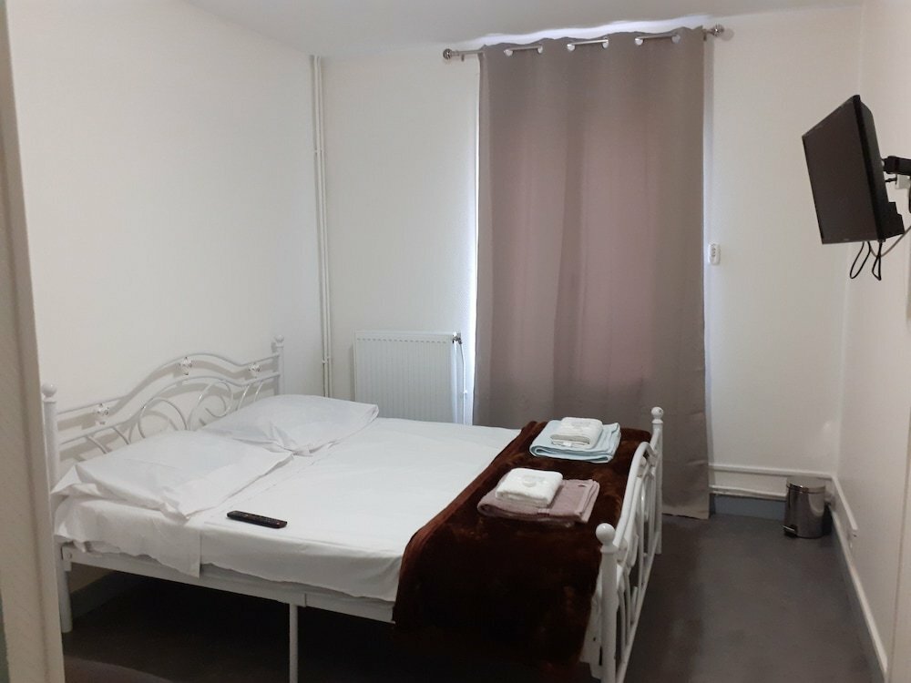 Гостиница Hotel De La Gare, Витри‑сюр‑Сен, фото