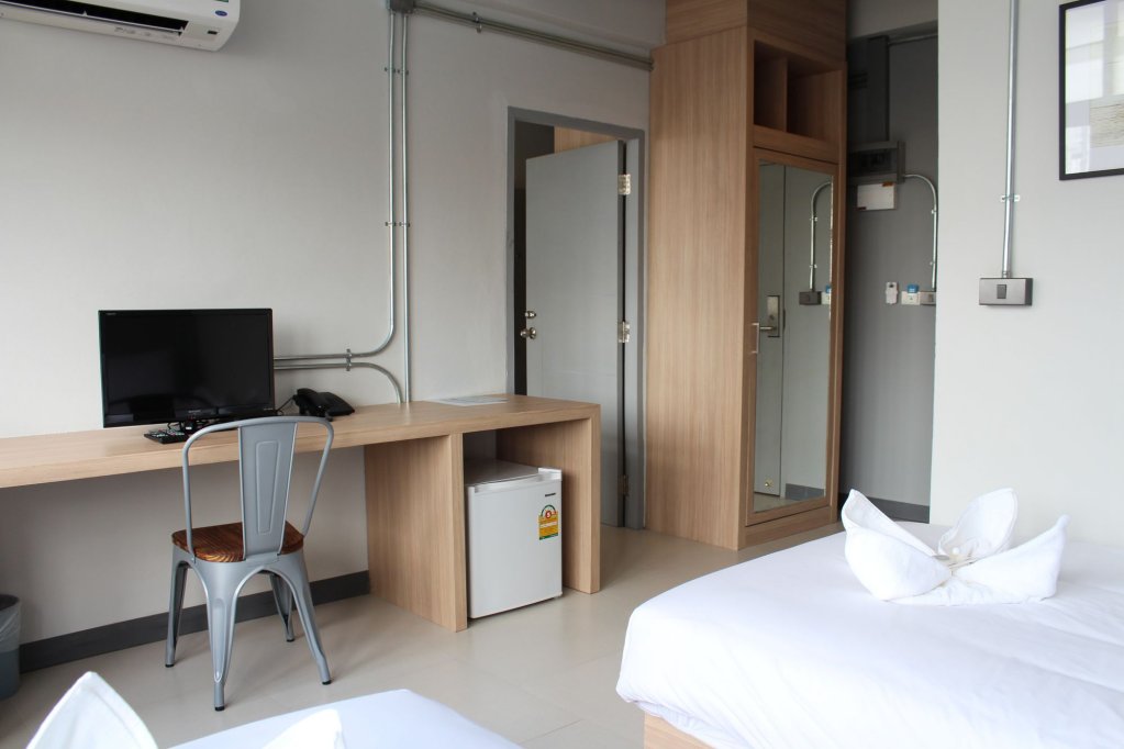 Фото Rajthani Hotel