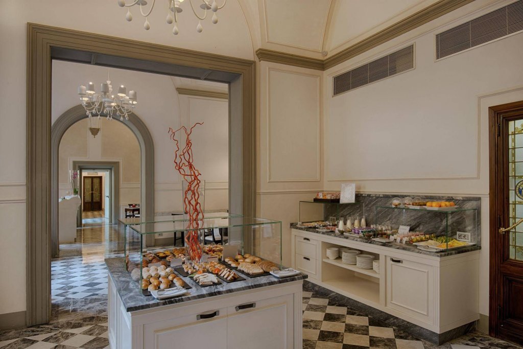 Фото Nh Collection Firenze Porta Rossa