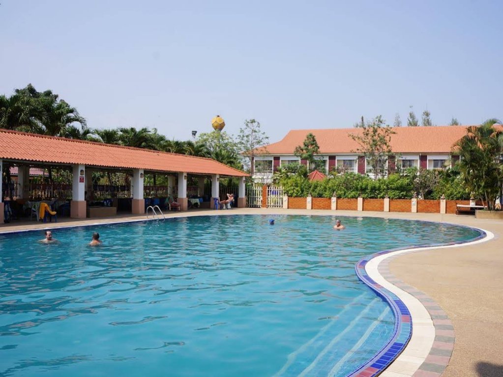 Фото Homeland Resort