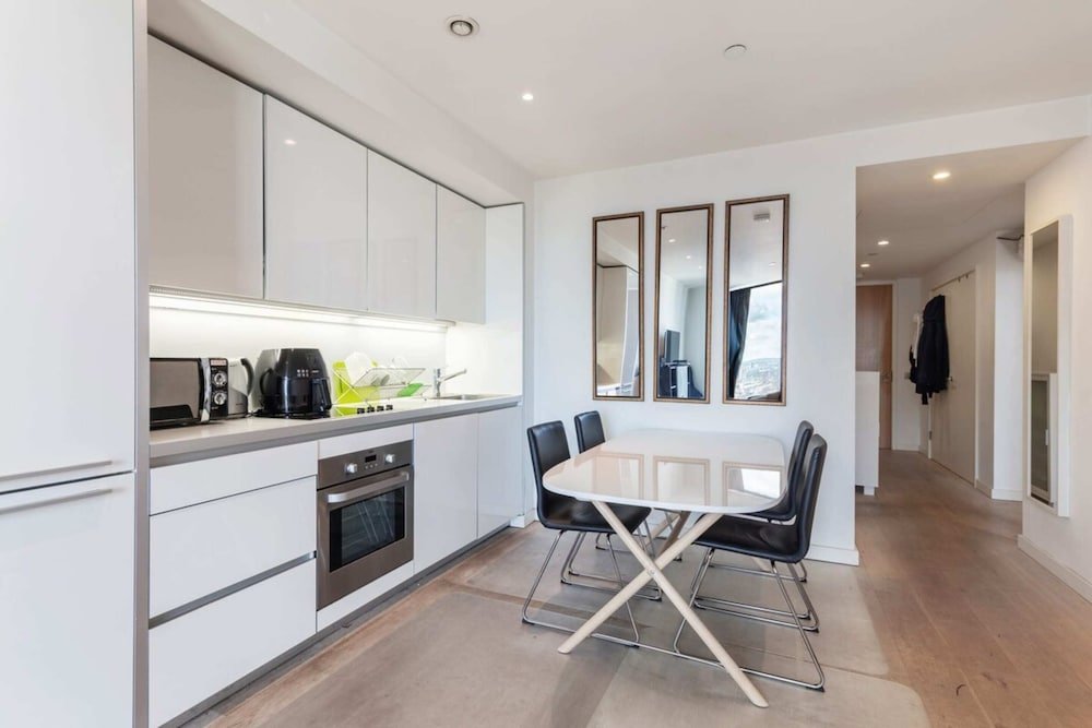 Фото Bright New 1 Bedroom Flat in Elephant and Castle