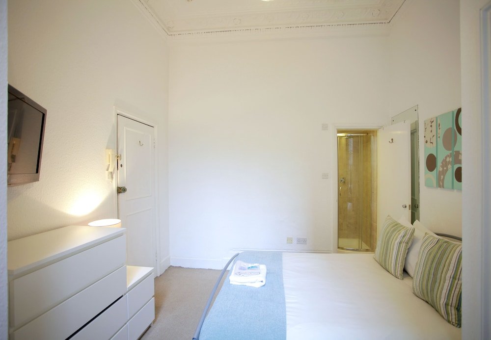 Фото Kensington Gardens Hotel