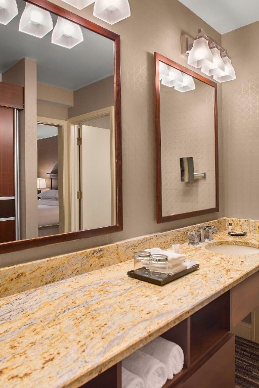 Фото Sheraton Suites Akron Cuyahoga Falls