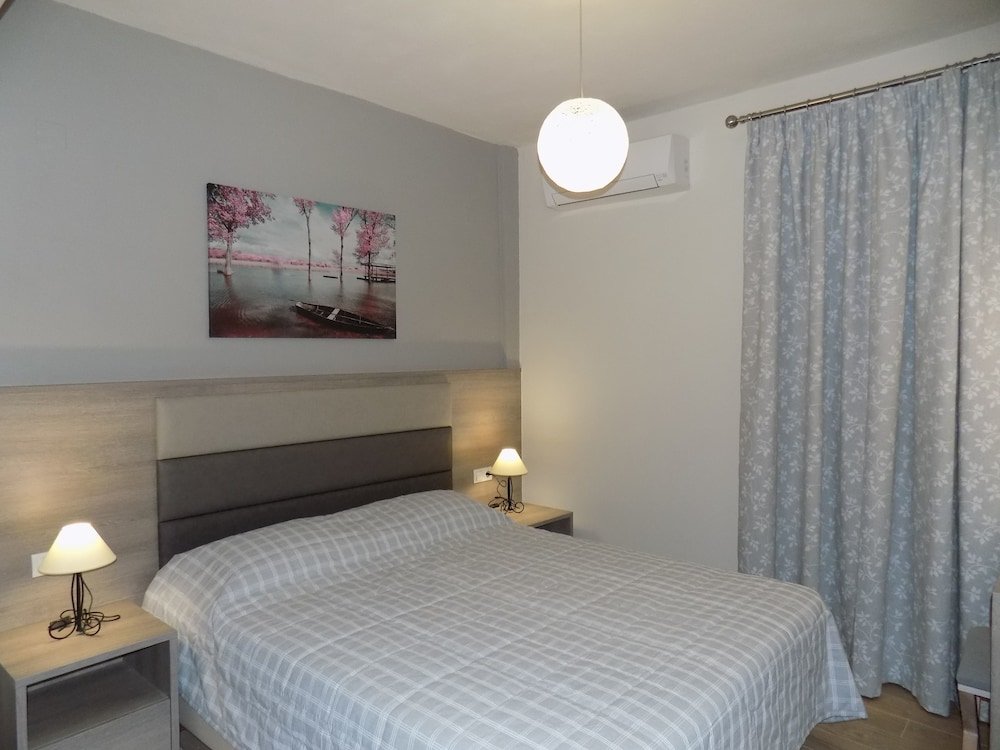 Фото Eirini & Manolis Apartments