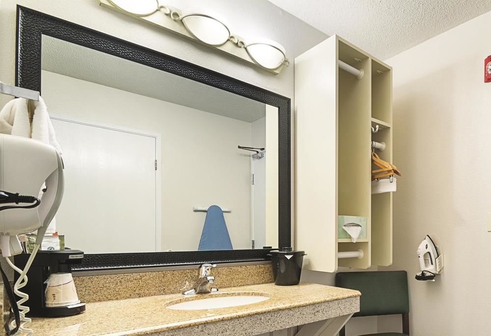 Фото La Quinta Inn by Wyndham Auburn Worcester