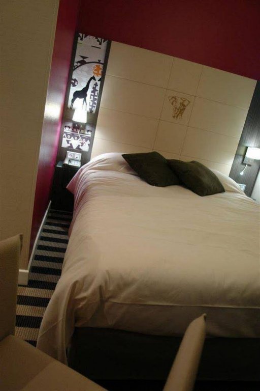 Фото ibis Styles Nantes Centre Place Graslin Hotel