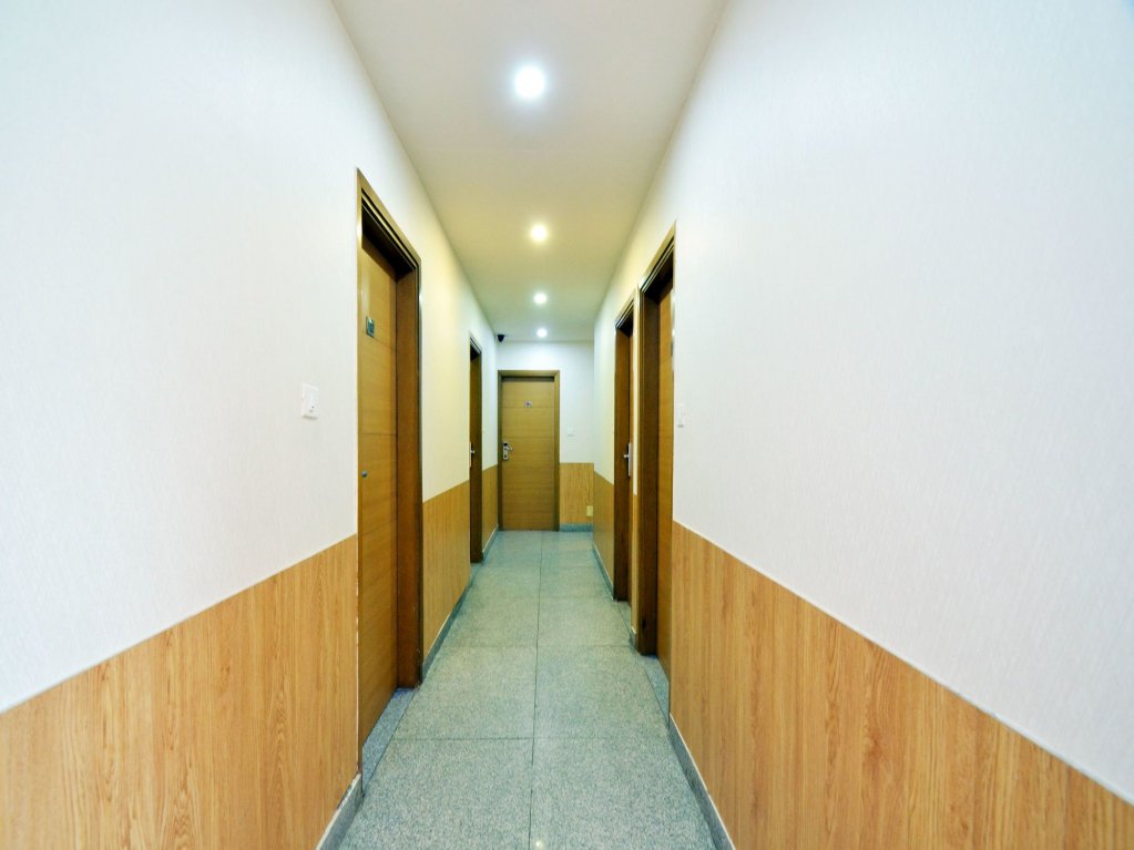 Фото Oyo 1676 Hotel Royal Punjab