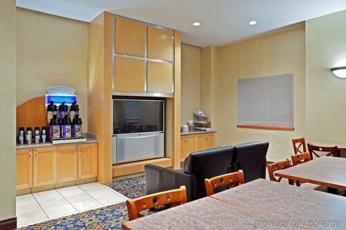 Гостиница Fairfield Inn & Suites by Marriott Seattle Downtown/Seattle Center в Сиэтле