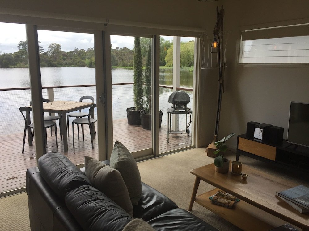 Фото Lakeside Villas at Crittenden Estate