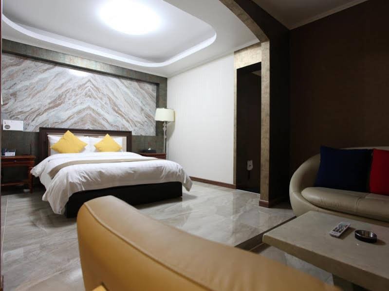 Фото Ansan Seowon Tourist Hotel