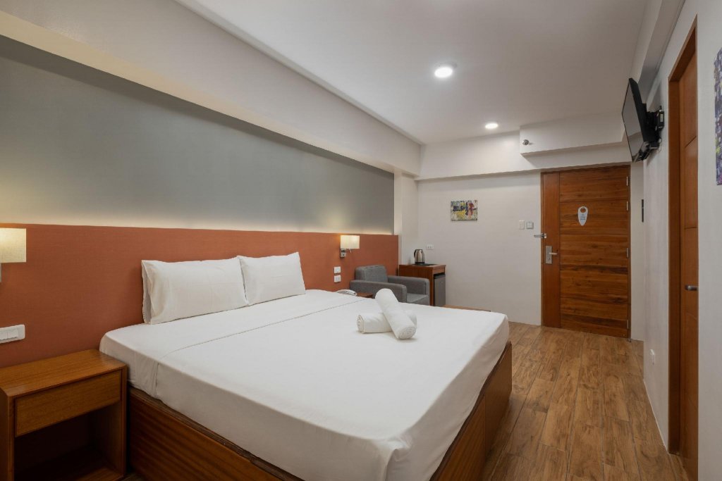 Фото IHotel Uptown Bgc