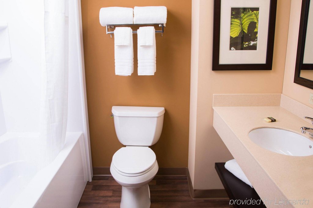 Фото Extended Stay America - Miami - Airport - Blue Lagoon