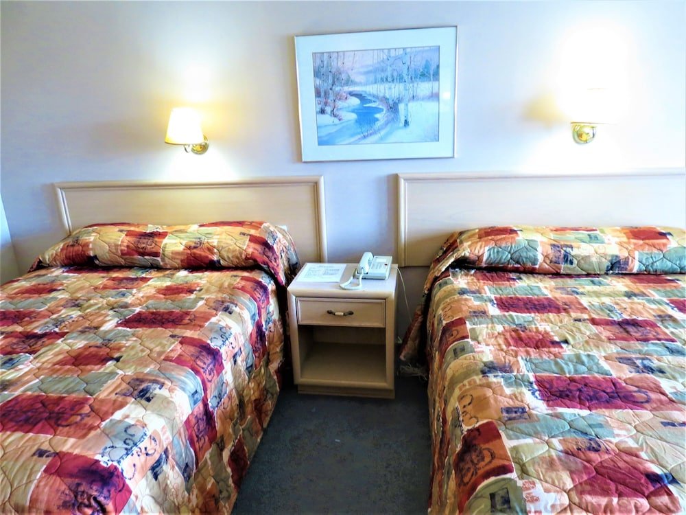 Фото Ranchland Inn