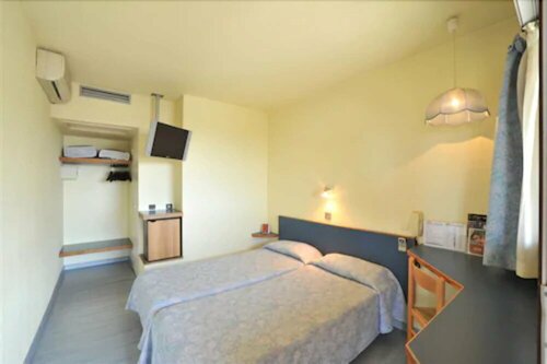 Гостиница Hotel Belvédère Cannes-Mougins в Мужене