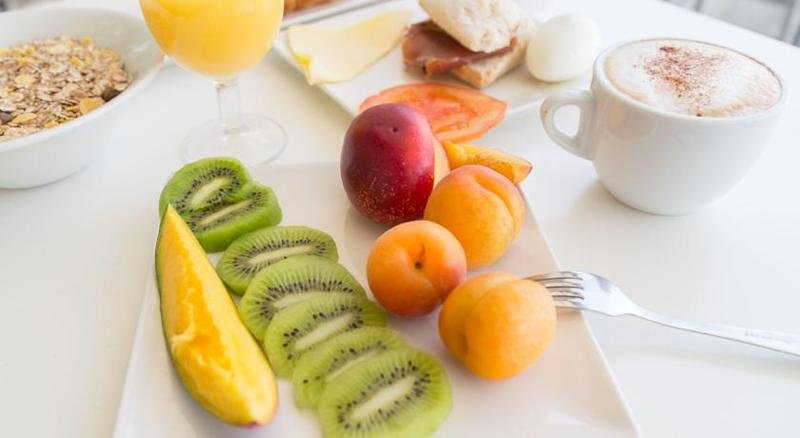 Фото Hotel Patio de la Alameda