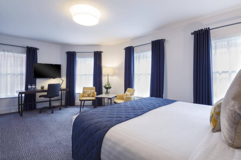 Фото Temple Bar Hotel Dublin by The Unlimited Collection