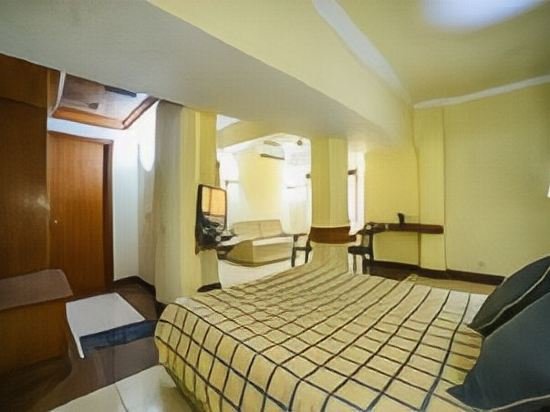 Фото Nirula's Hotel