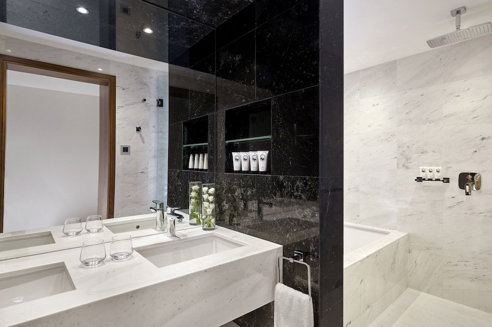 Фото Parklane, a Luxury Collection Resort & SPA, Limassol