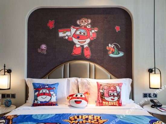 Фото Crowne Plaza Qingdao Oriental Movie Metropolis, an Ihg Hotel