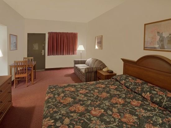 Фото Americas Best Value Inn Livonia Detroit