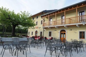 Hotel And Restaurant Pahor