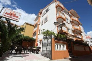 отель Apartments Memidz