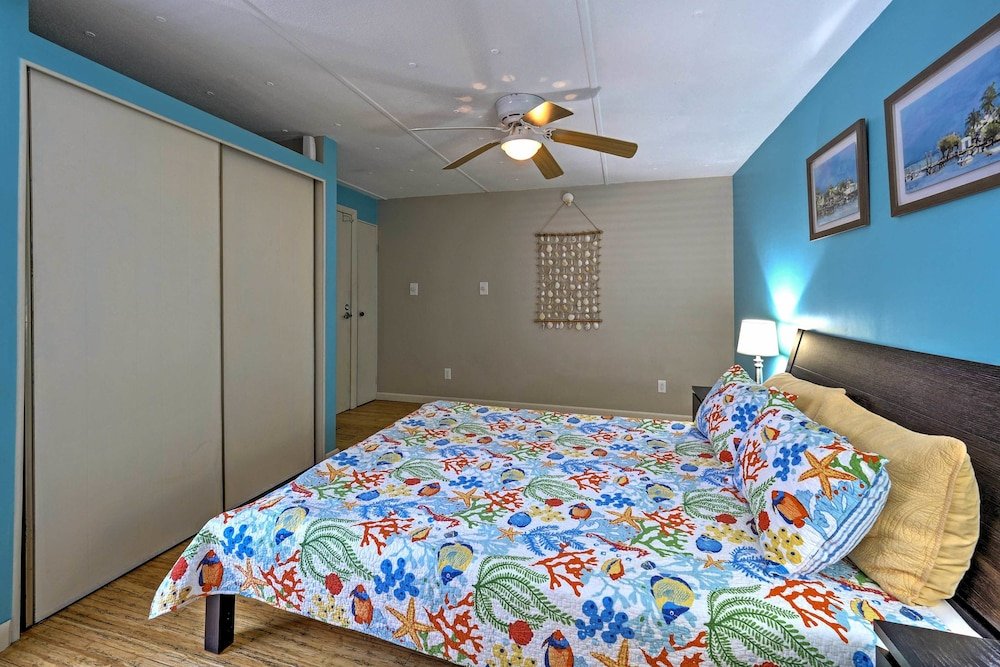 Фото Miami Beach HomeStay