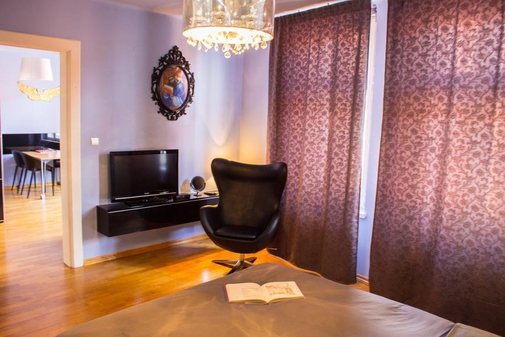 Фото Prague Castle Questenberk Apartments