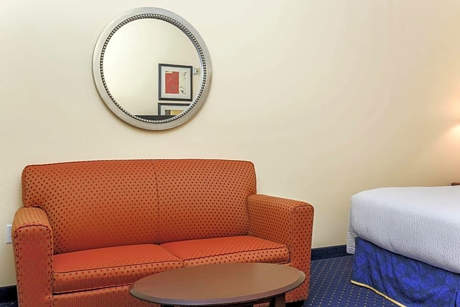 Фото Courtyard by Marriott Dallas - Lewisville