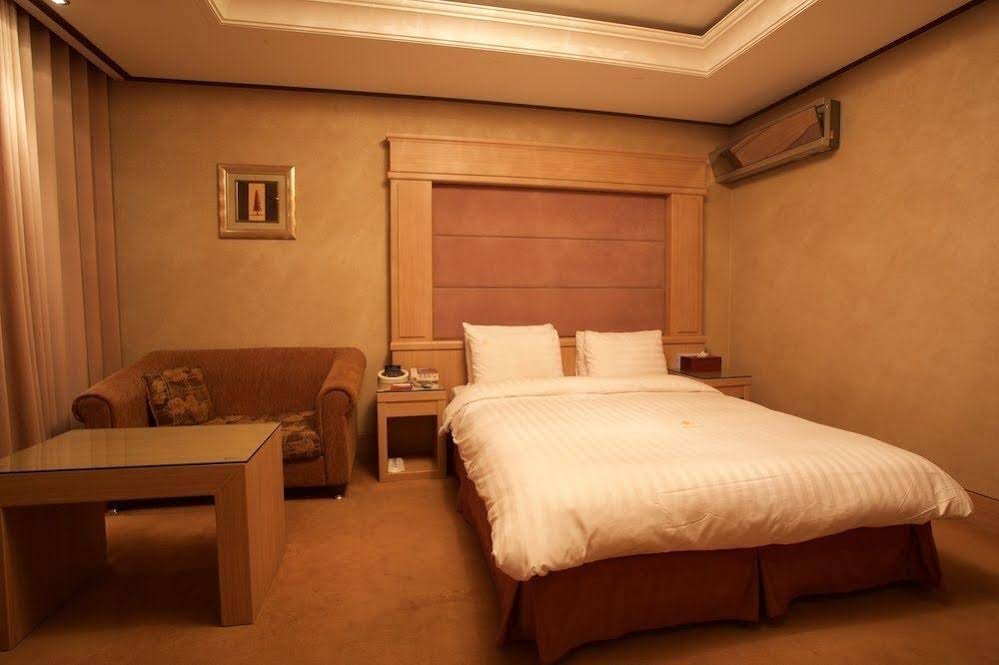 Фото The Koryo Hotel