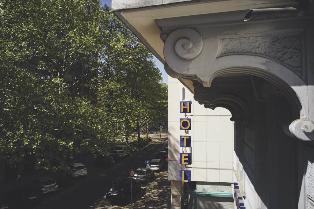 Фото Bristol Hotel