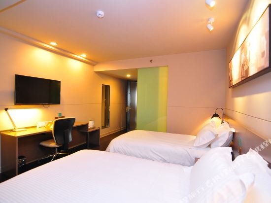 Фото Microtel by Wyndham Kunming City Center