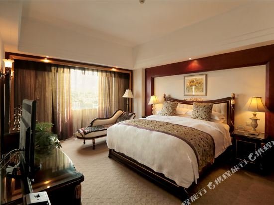 Фото Chongqing Carlton Hotel