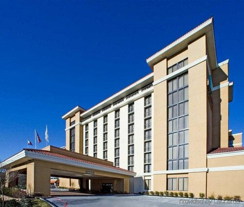 Гостиница Embassy Suites by Hilton - Dallas Park Central Area в Далласе