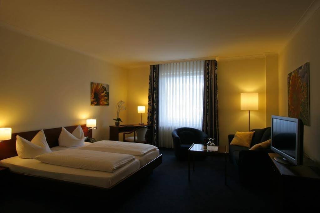 Фото отеля 2