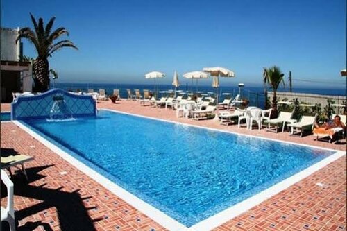 Внешний вид отеля Hotel Albatros в Форио, фото 1